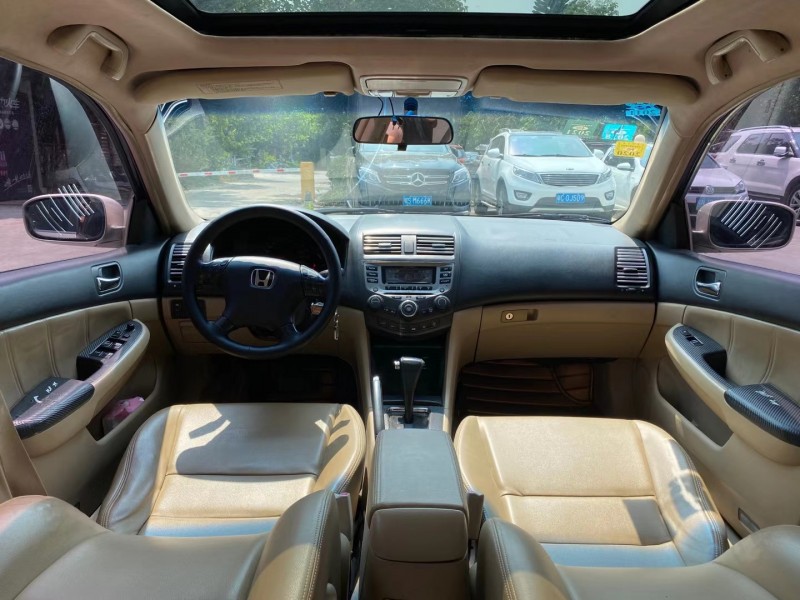 东莞04年本田雅阁6