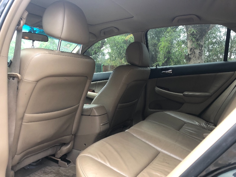 深圳06年本田雅阁3