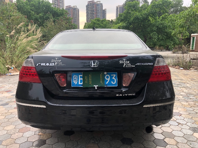 深圳06年本田雅阁1