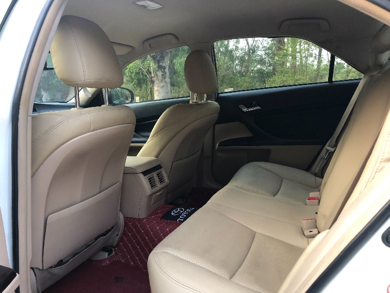 深圳13年丰田锐志1