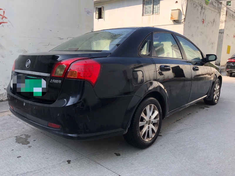 深圳10年别克凯越1