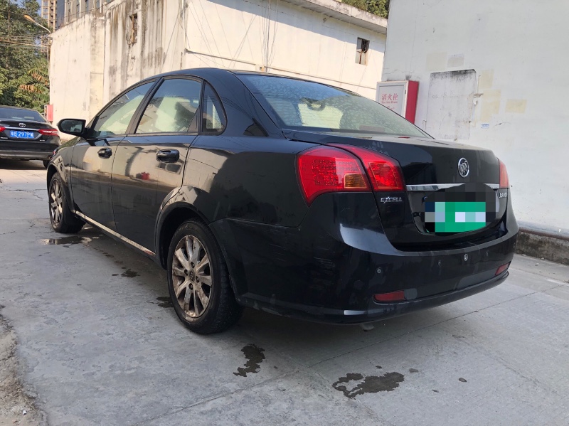 深圳10年别克凯越3