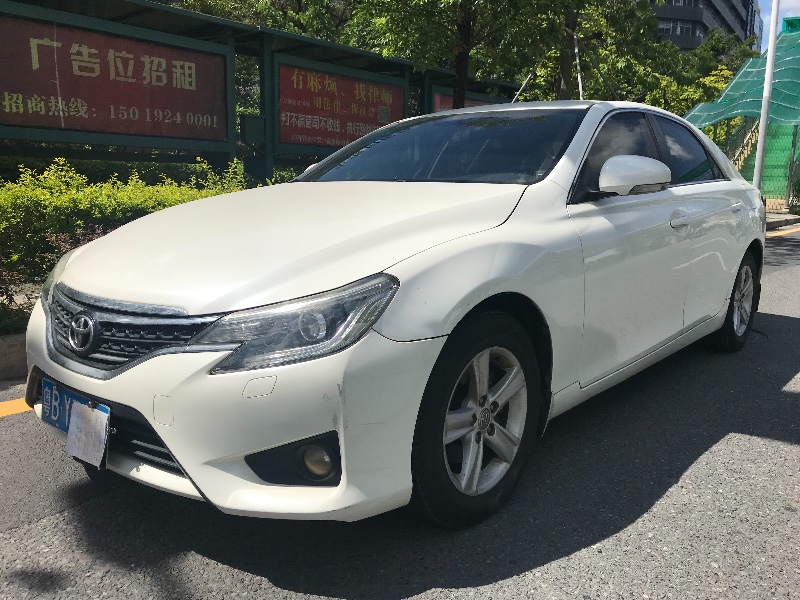 深圳14年丰田锐志9
