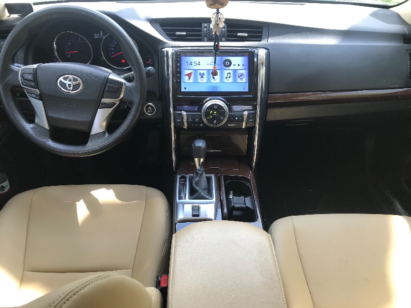 深圳14年丰田锐志4