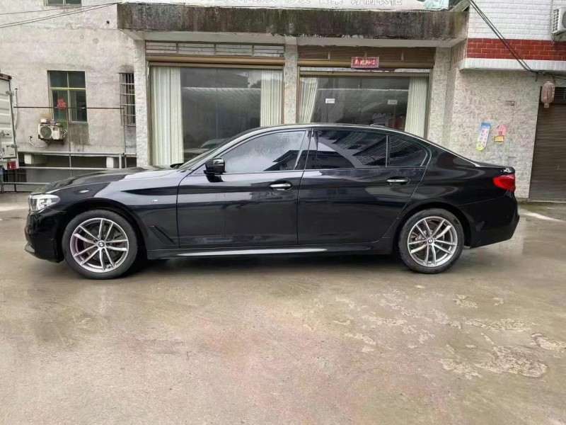 武汉18年宝马5系4