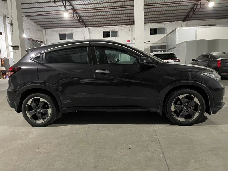 中山17年本田缤智3