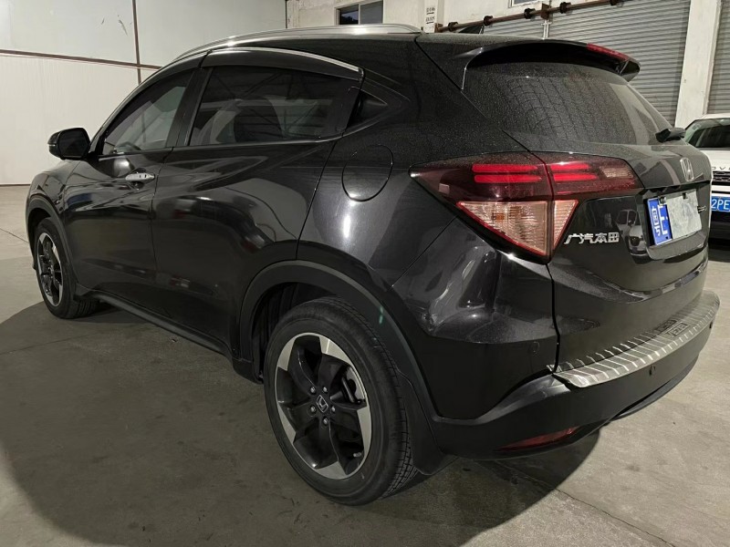 中山17年本田缤智4