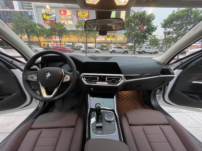 佛山21年宝马3系8