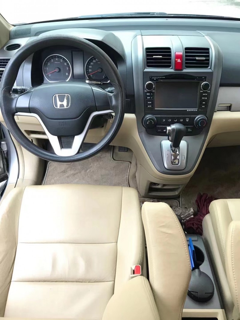 济宁12年本田CRV5