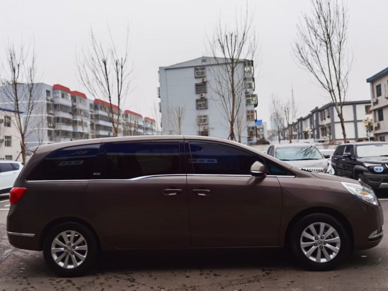 保定16年别克GL84