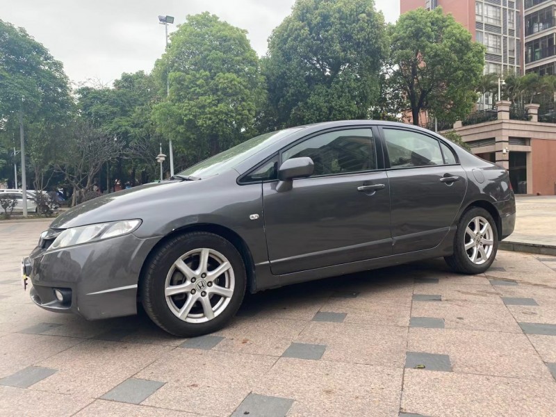 东莞11年本田思域3