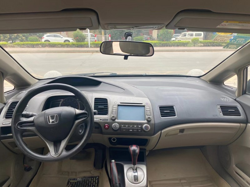 东莞11年本田思域4