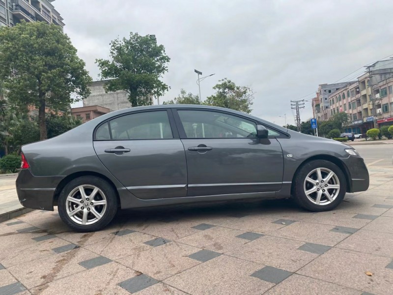 东莞11年本田思域8