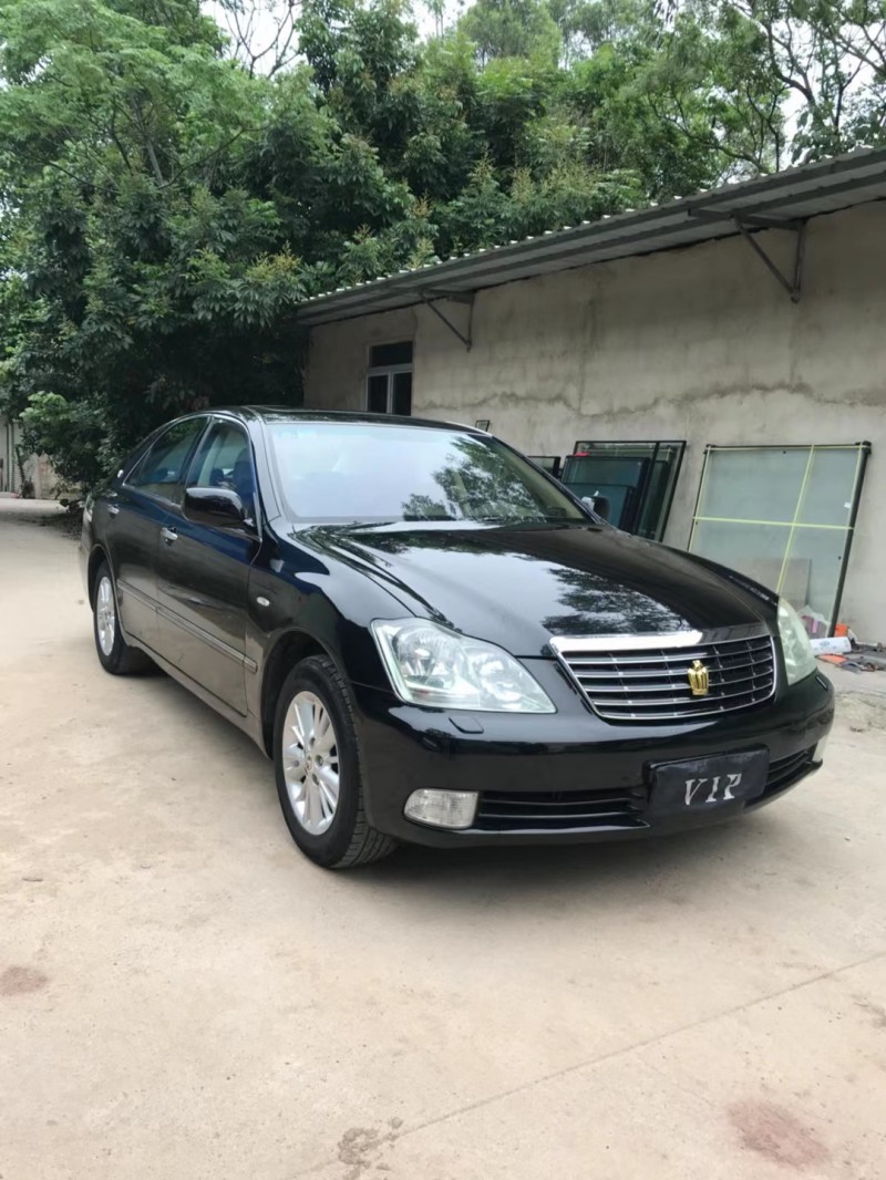 欽州07年豐田皇冠7
