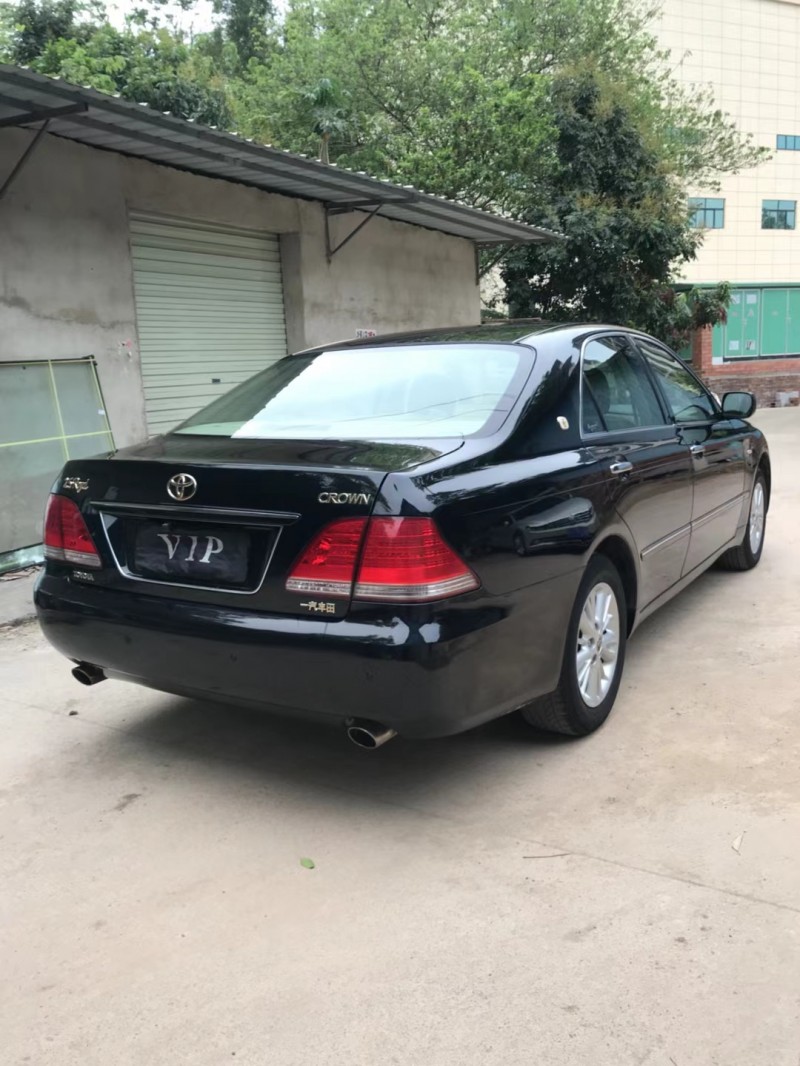 欽州07年豐田皇冠6