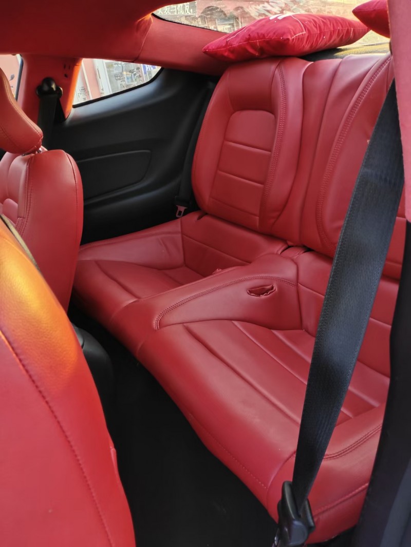 青岛17年福特野马6