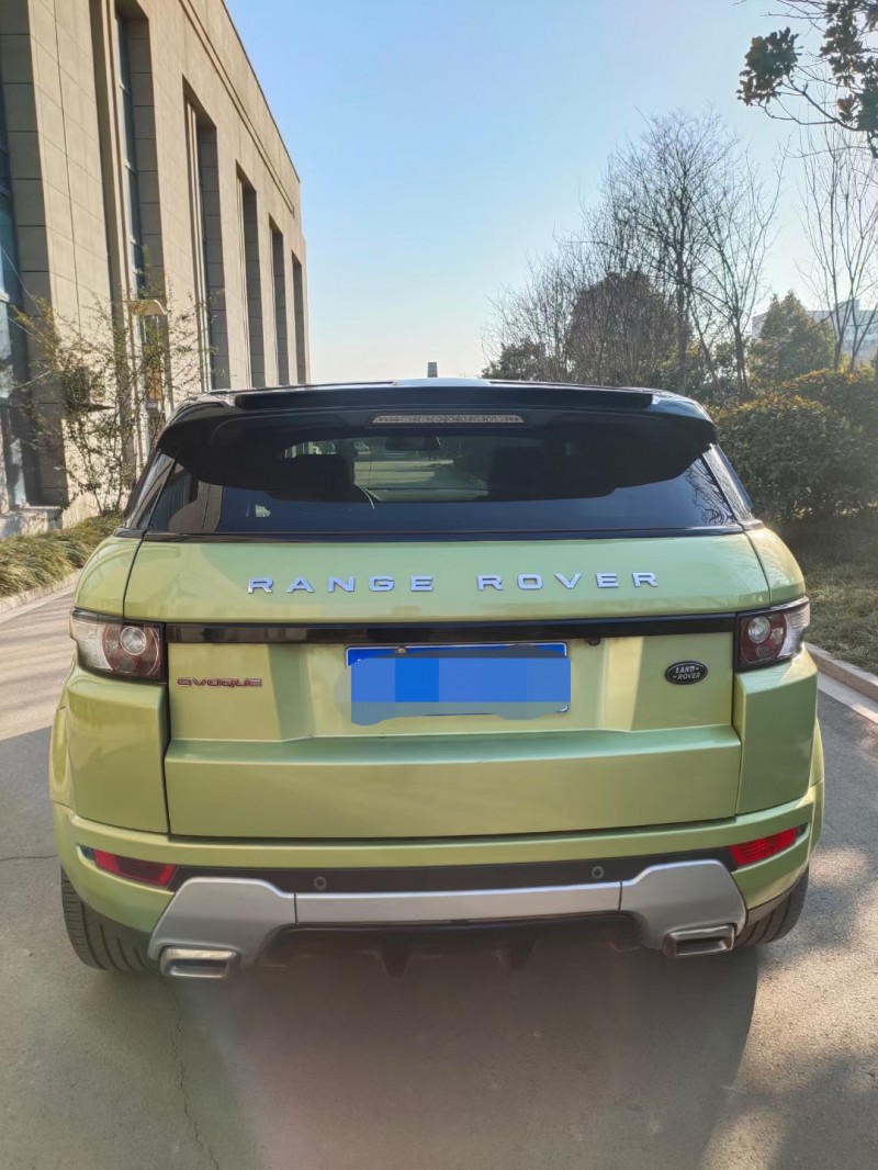 徐州12年路虎极光3