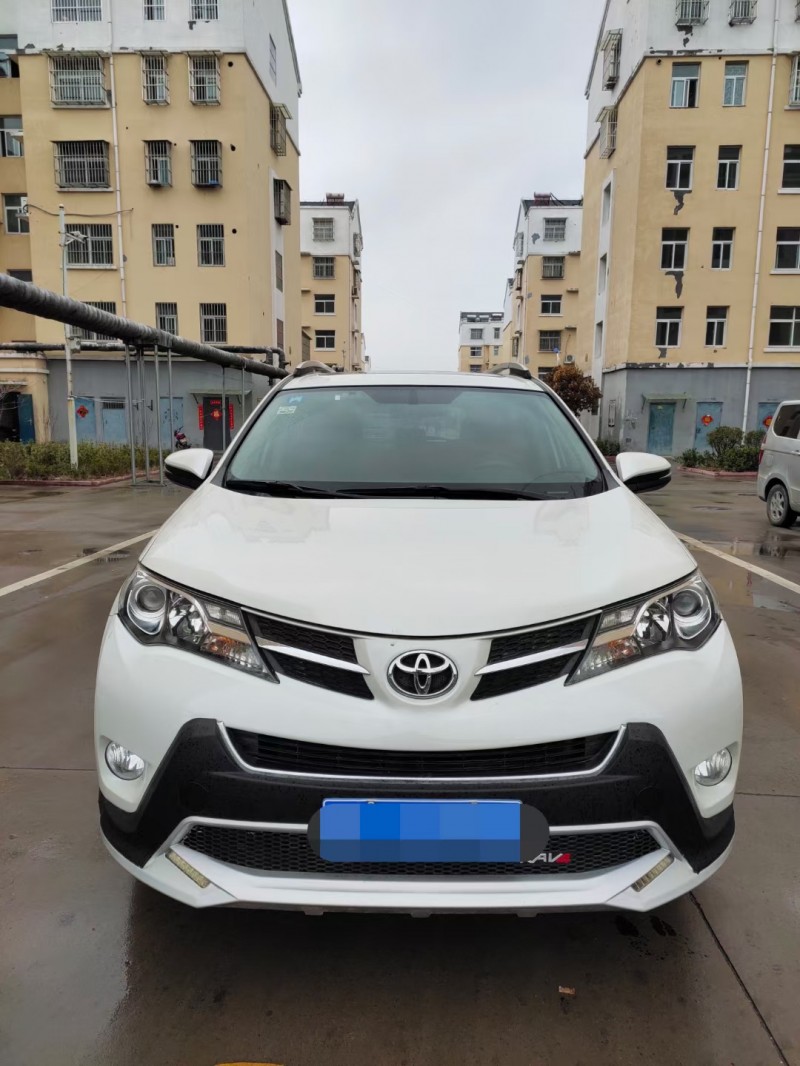 徐州16年丰田RAV49