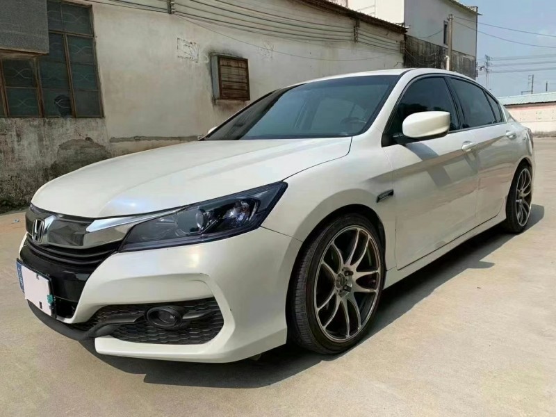 江门17年本田雅阁2