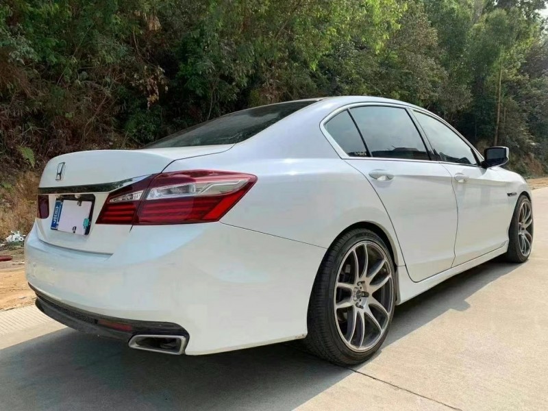 江门17年本田雅阁9