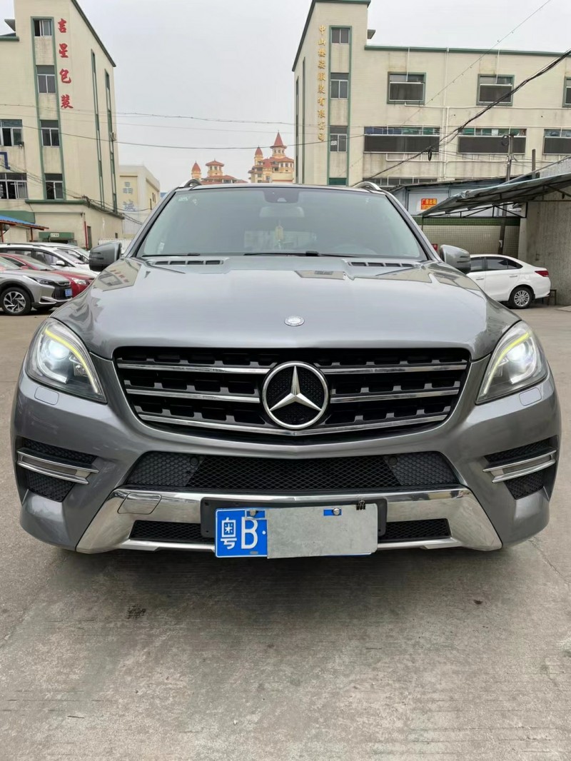 中山13年奔驰ML1