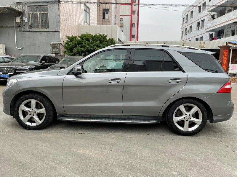 中山13年奔驰ML3