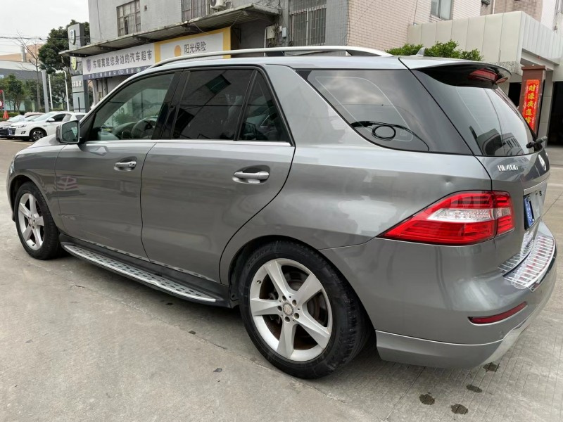 中山13年奔驰ML4