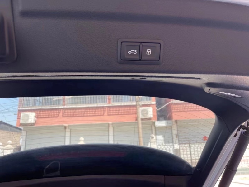 盐城20年奥迪Q38