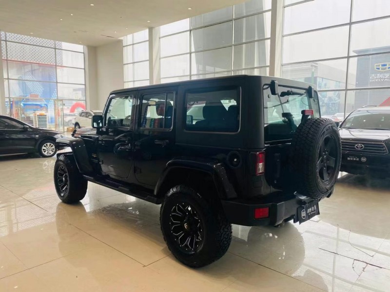 邢臺14年Jeep牧馬人8