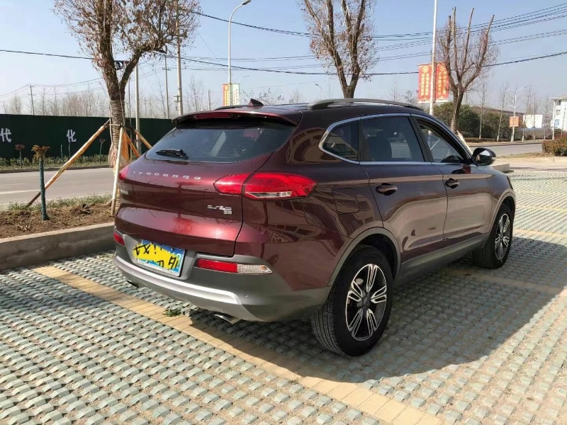 蘇州17年獵豹汽車CS101