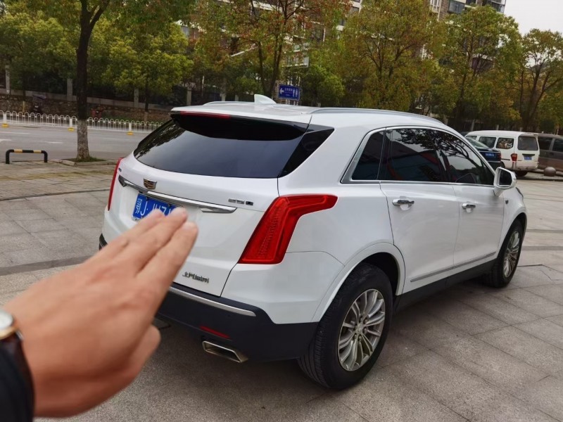 武汉18年凯迪拉克XT56