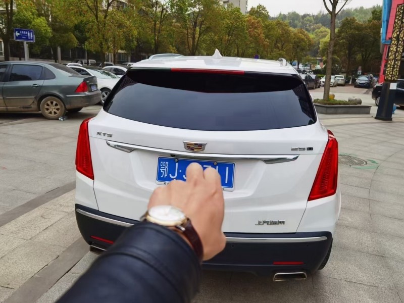 武汉18年凯迪拉克XT58