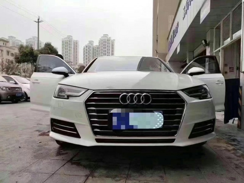 成都17年奥迪A4L1