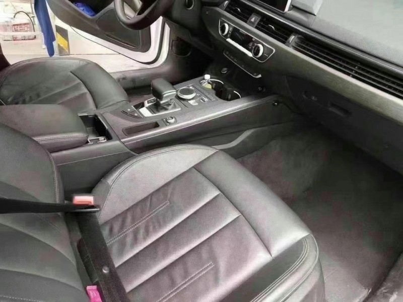 成都17年奥迪A4L3