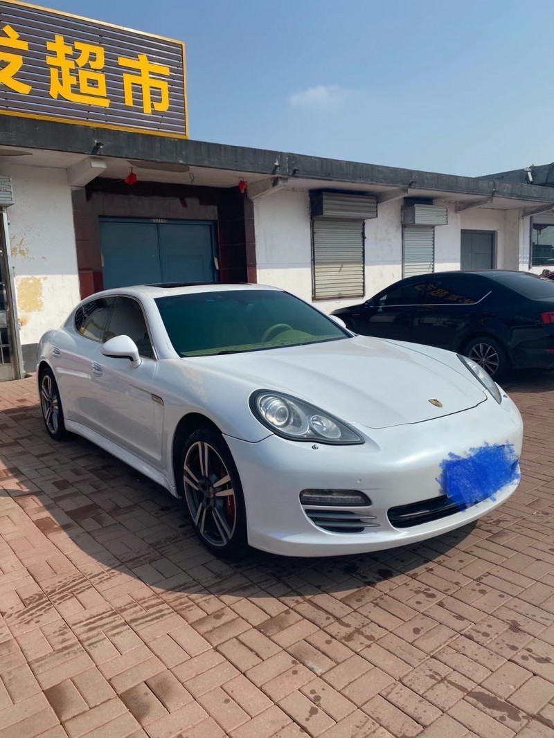 臨沂12年保時捷帕拉梅拉7