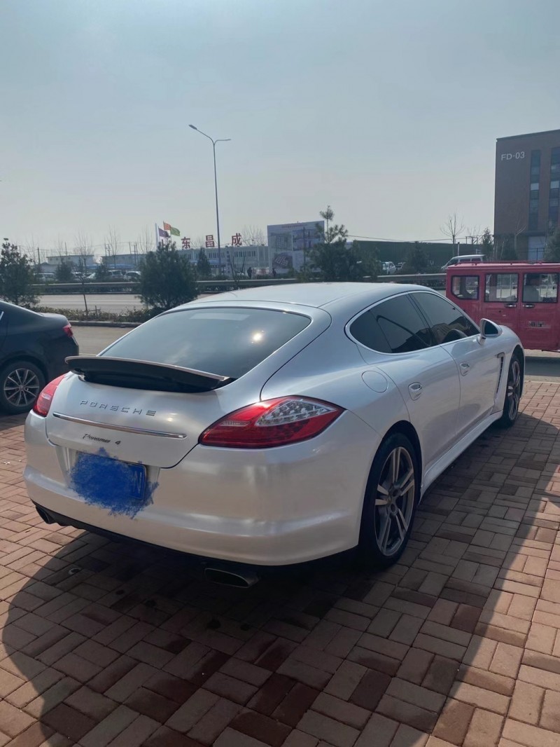 臨沂12年保時捷帕拉梅拉5