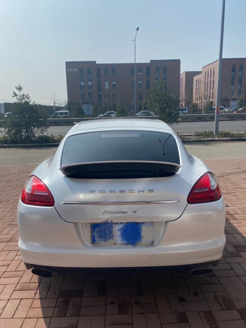 臨沂12年保時捷帕拉梅拉1