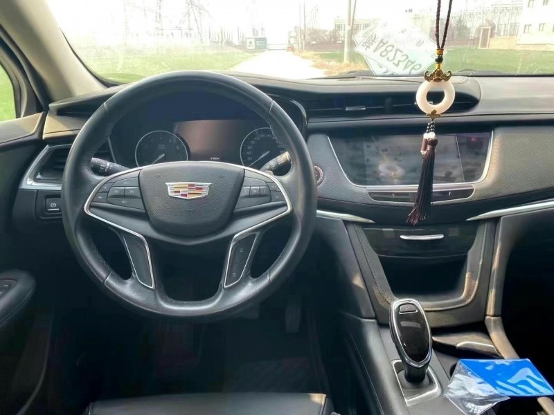 安陽18年凱迪拉克XT56