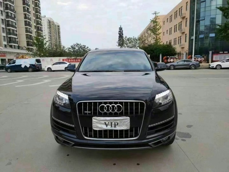 重慶14年奧迪Q78