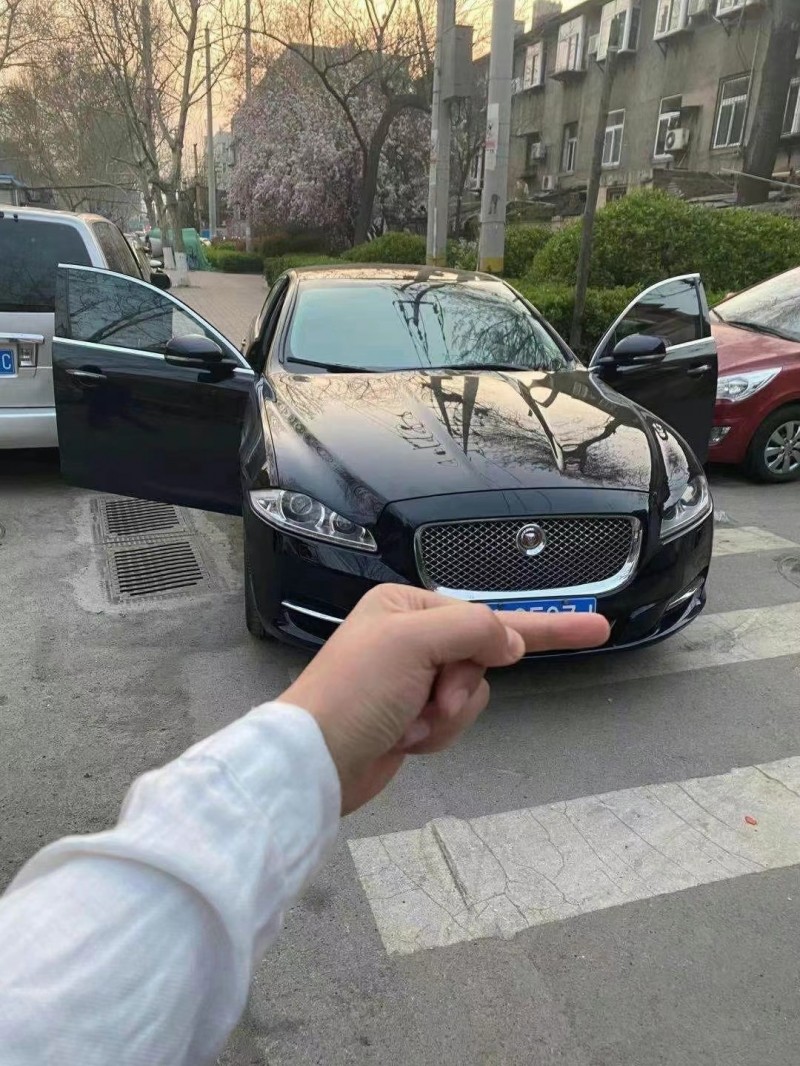 泰安13年捷豹XJ1