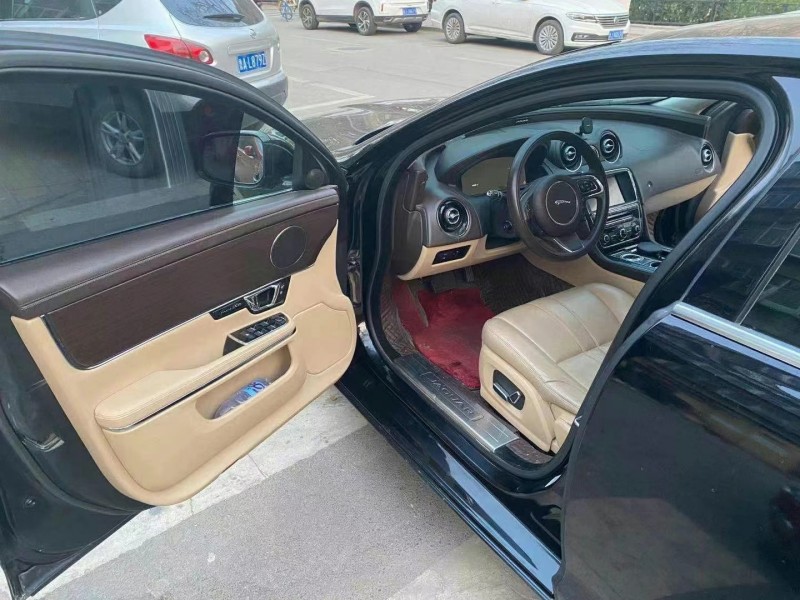 泰安13年捷豹XJ7