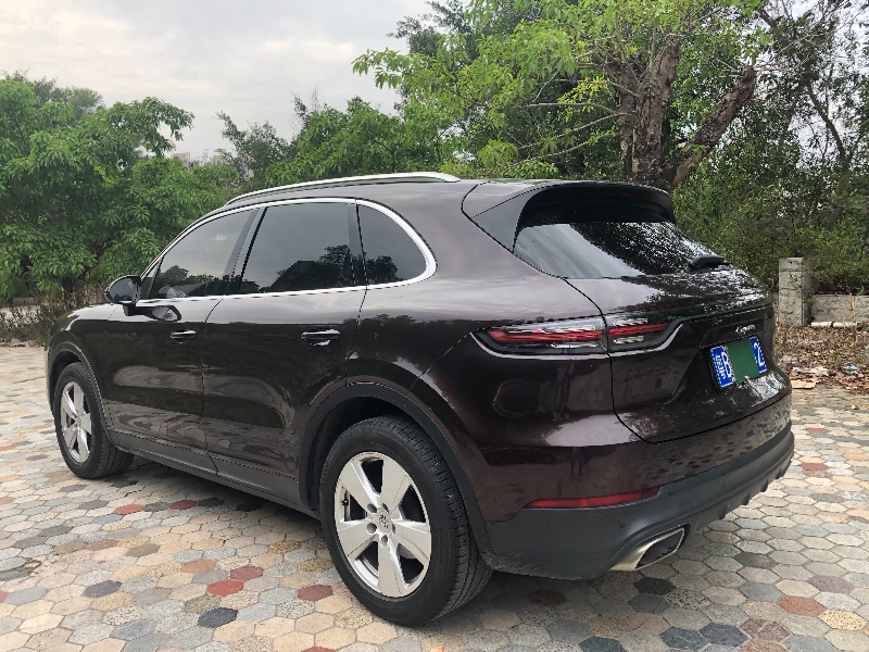 深圳18年保时捷卡宴3