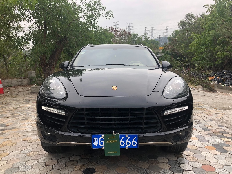 深圳12年保时捷卡宴9