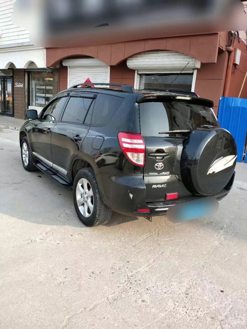 德州11年豐田RAV47