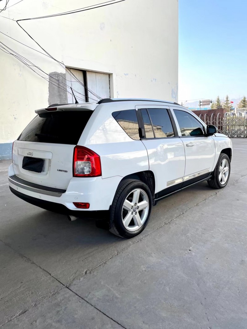 臨沂12年Jeep指南者9