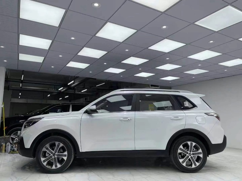 成都21年起亚智跑3