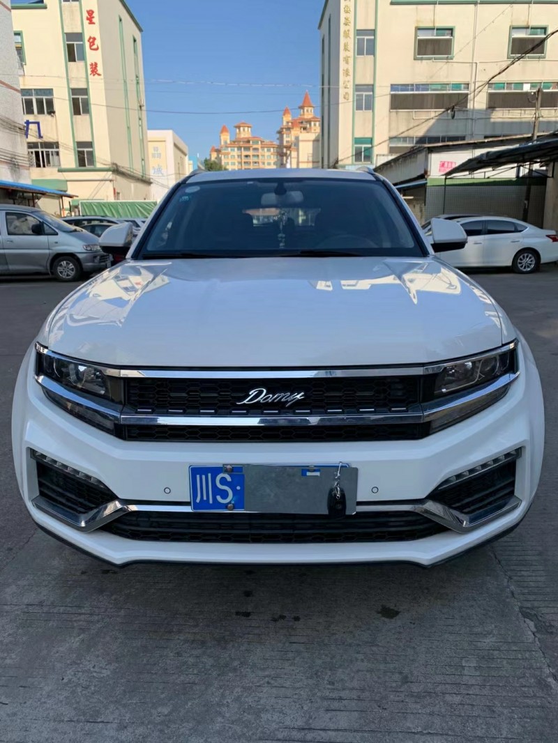中山19年众泰大迈X71
