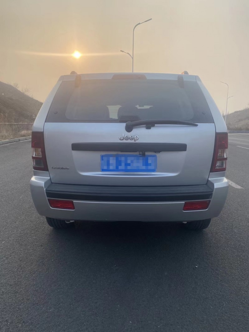 煙臺08年Jeep大切諾基1