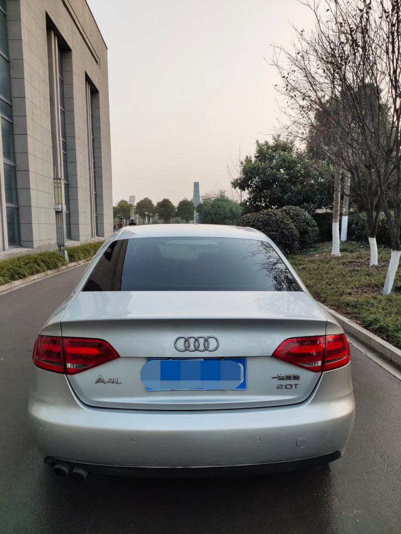 徐州09年奥迪A4L7