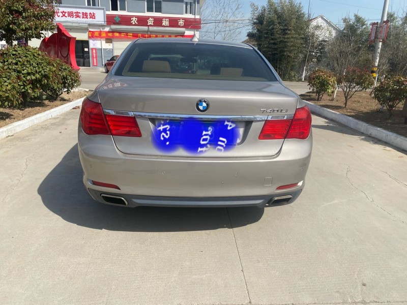 徐州09年宝马7系7